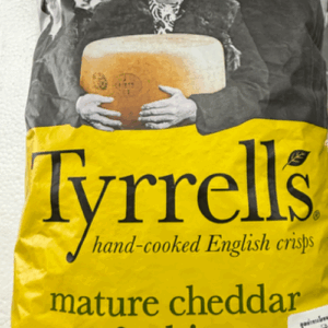 TYRRELLS CHEDDAR & CHIVE CRISPS 150G